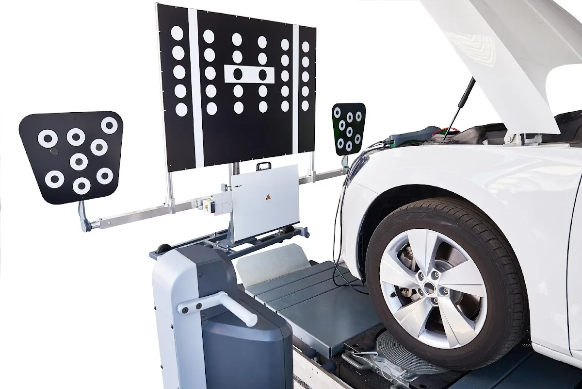 VIP COLLISION CENTER repair shop photo 2
