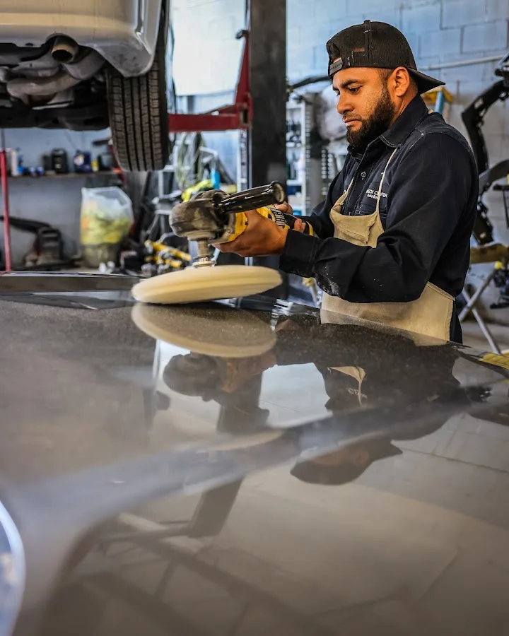 Wreck Center Auto Body Paint and Collision Repair repair shop photo 2